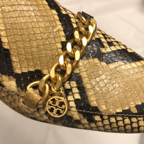 Tory Burch Mini Benton Loafer Slide w/Charm in Sand Drift Embossed. Size 7.5. - Picture 8 of 14